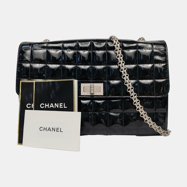 Authenticated pre-owned  2.55 Quilted Patent Leather Black - Shoulder Bag at Looply