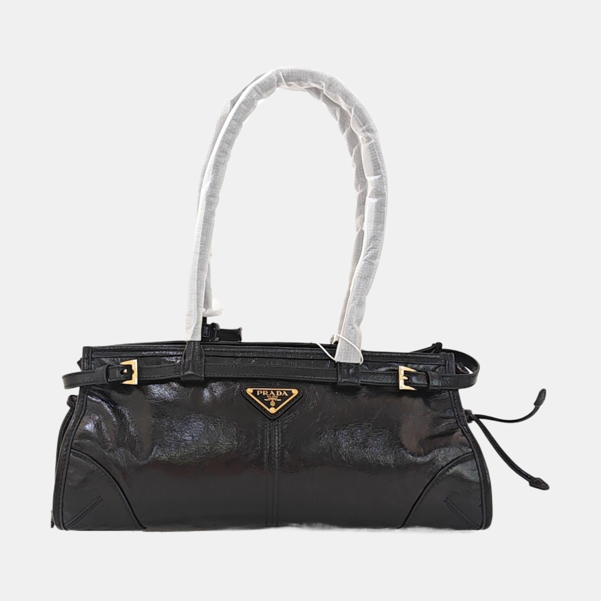 Bonnie Medium Calfskin Black