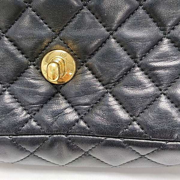 Authenticated pre-owned  CLASSIC FLAP Quilted Lambskin Black - Shoulder Bag at Looply