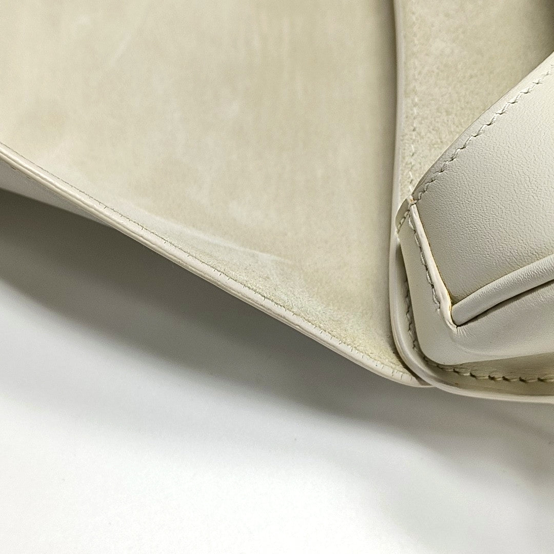 Authenticated pre-owned  Bobby Medium Calfskin White - Shoulder Bag at Looply
