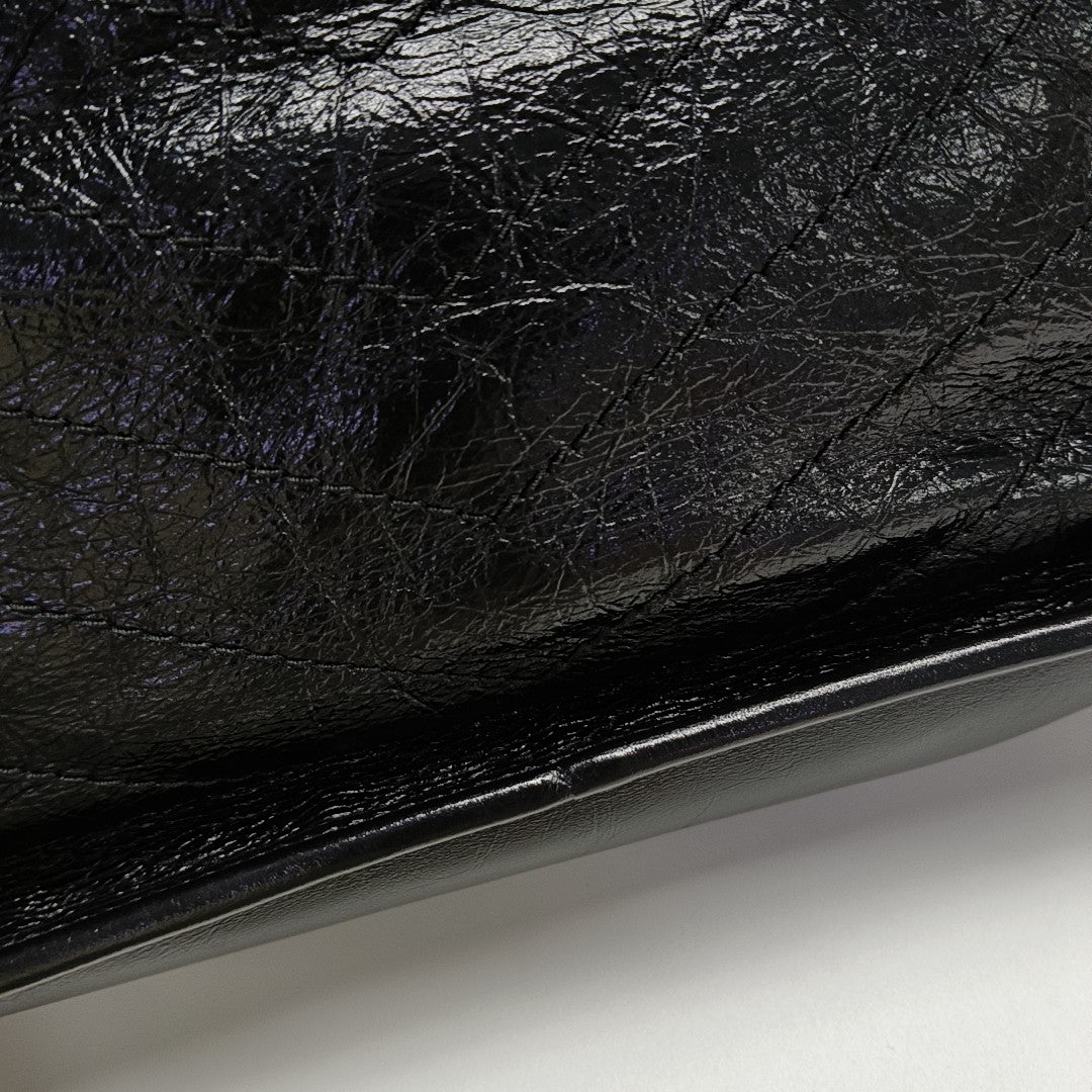 NIKI Medium Chevron Calfskin Black