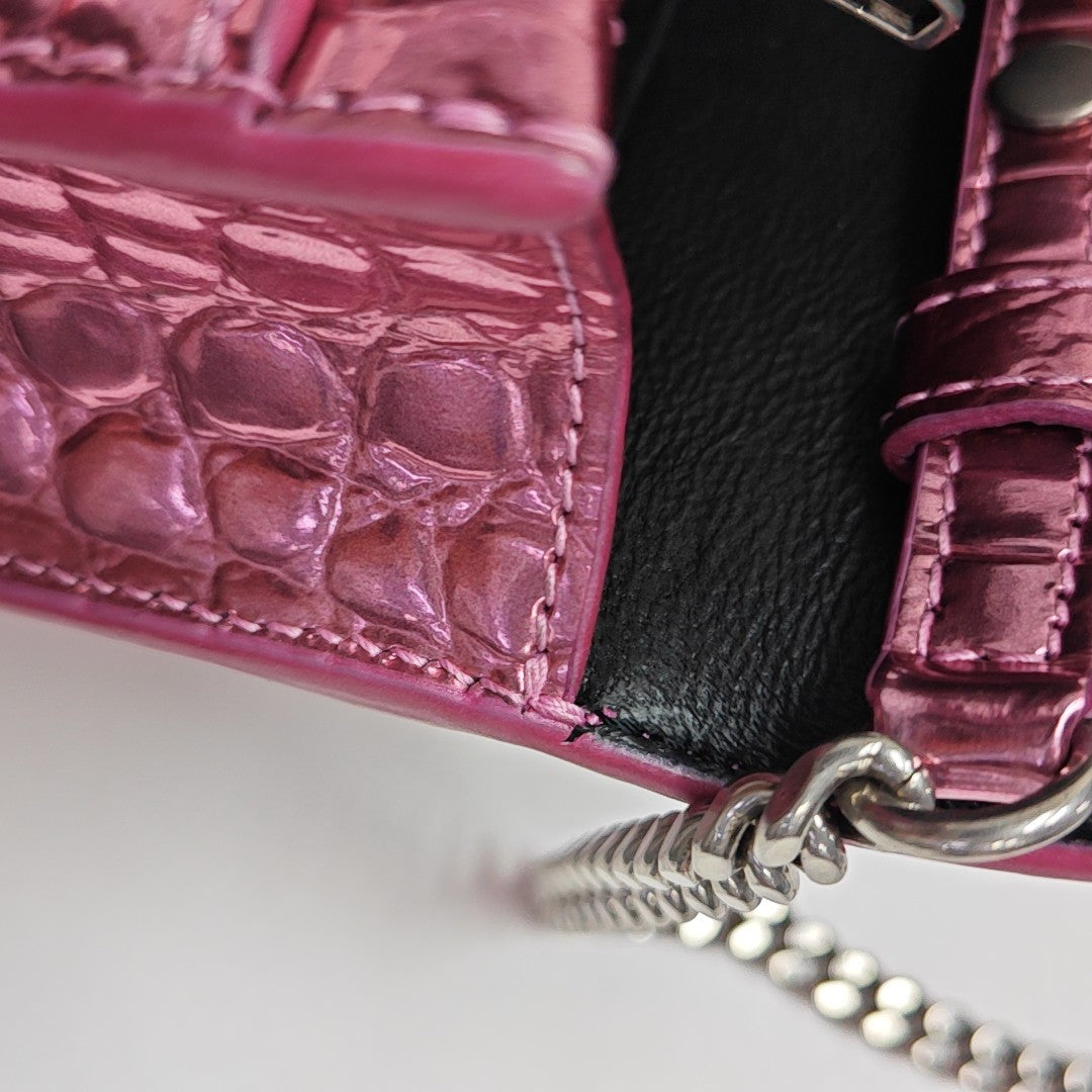 Hourglass Wallet On Chain Small Calfskin Pink