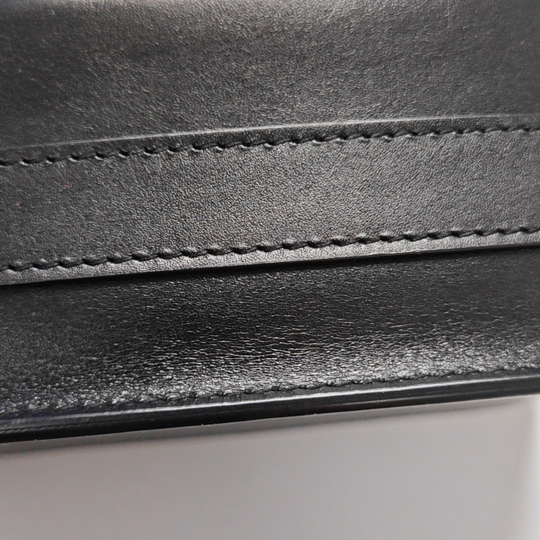 Bobby Medium Calfskin Black