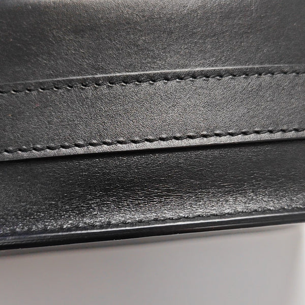 Bobby Medium Calfskin Black