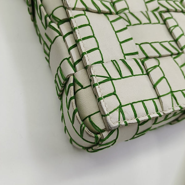 Cassette Medium Quilted Lambskin White