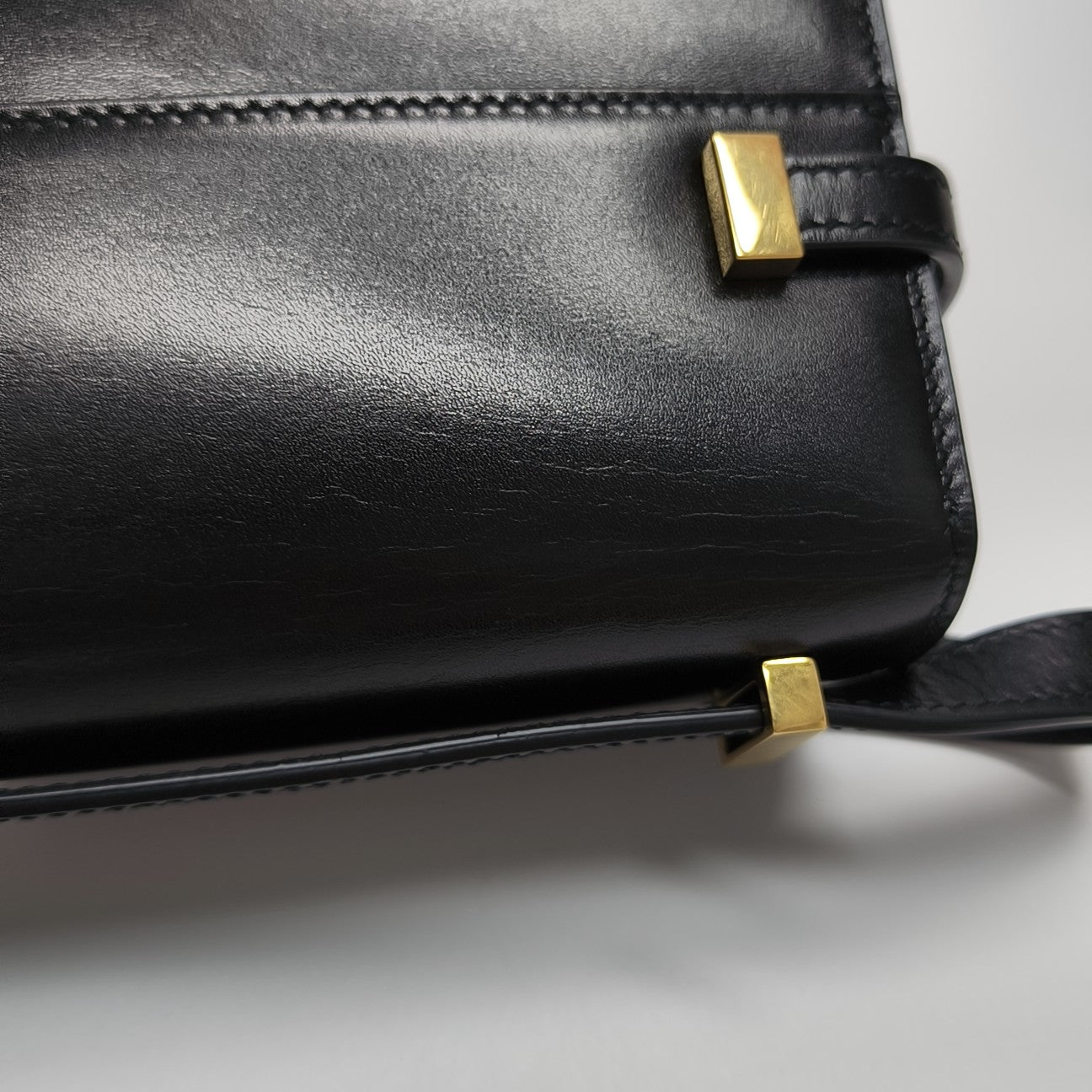 MANHATTAN Mini Calfskin Black