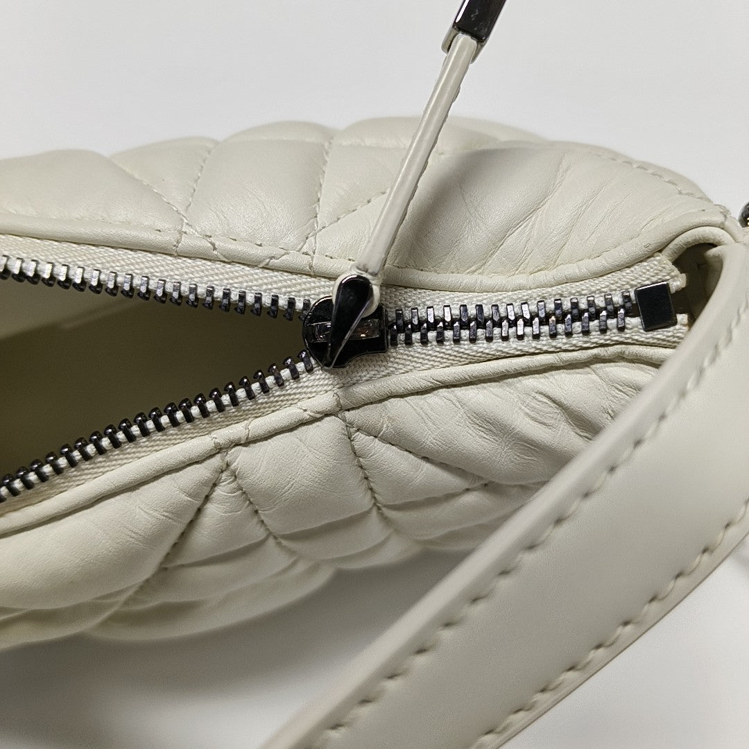 Diortravel Nomad Small Cannage Calfskin White