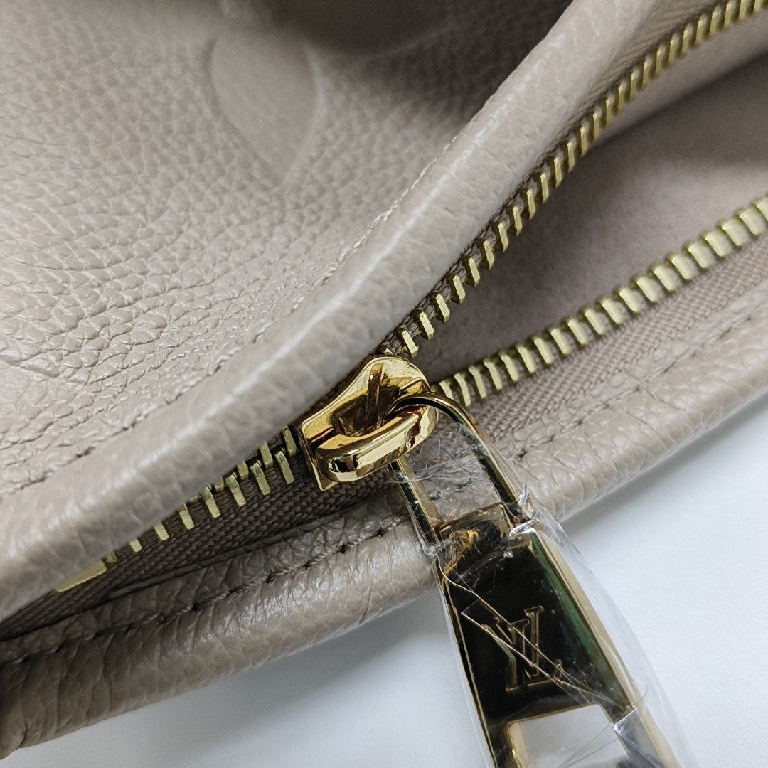 CARRYALL MM Monogram Calfskin Gray