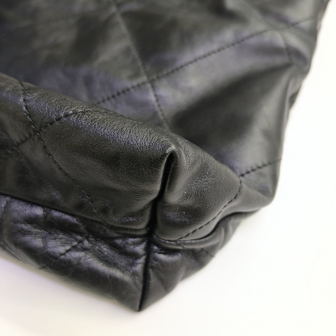 CHANEL 22 Small Quilted Calfskin Black