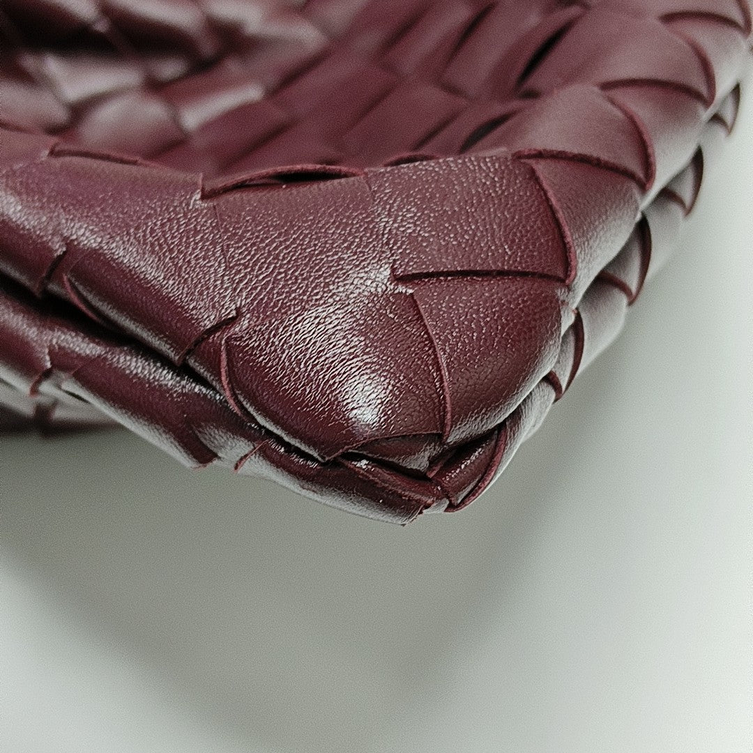 The Pouch Large Calfskin Red