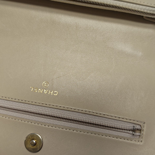 CHANEL 19 WOC Quilted Lambskin Beige