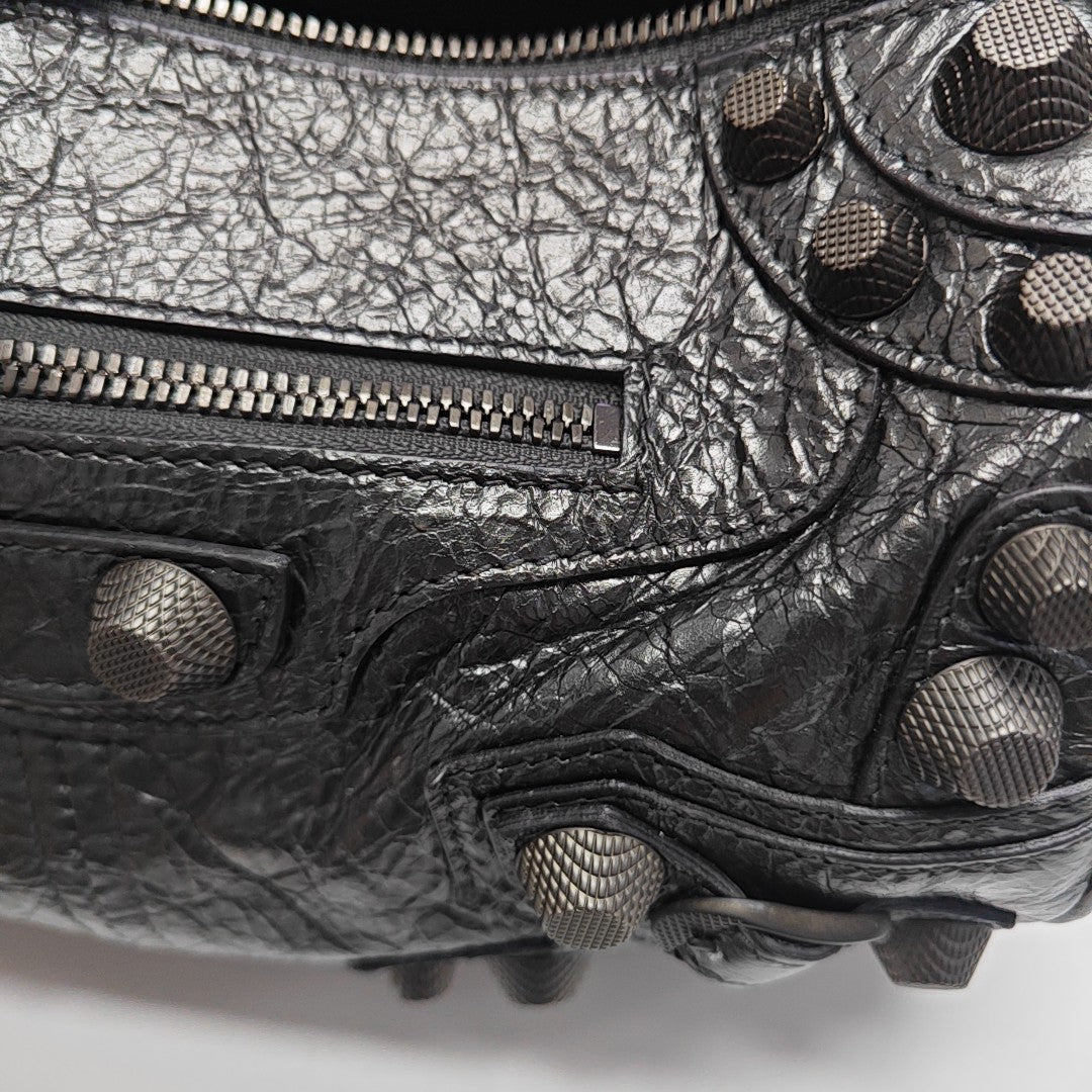 Le Cagole Small Lambskin Gray
