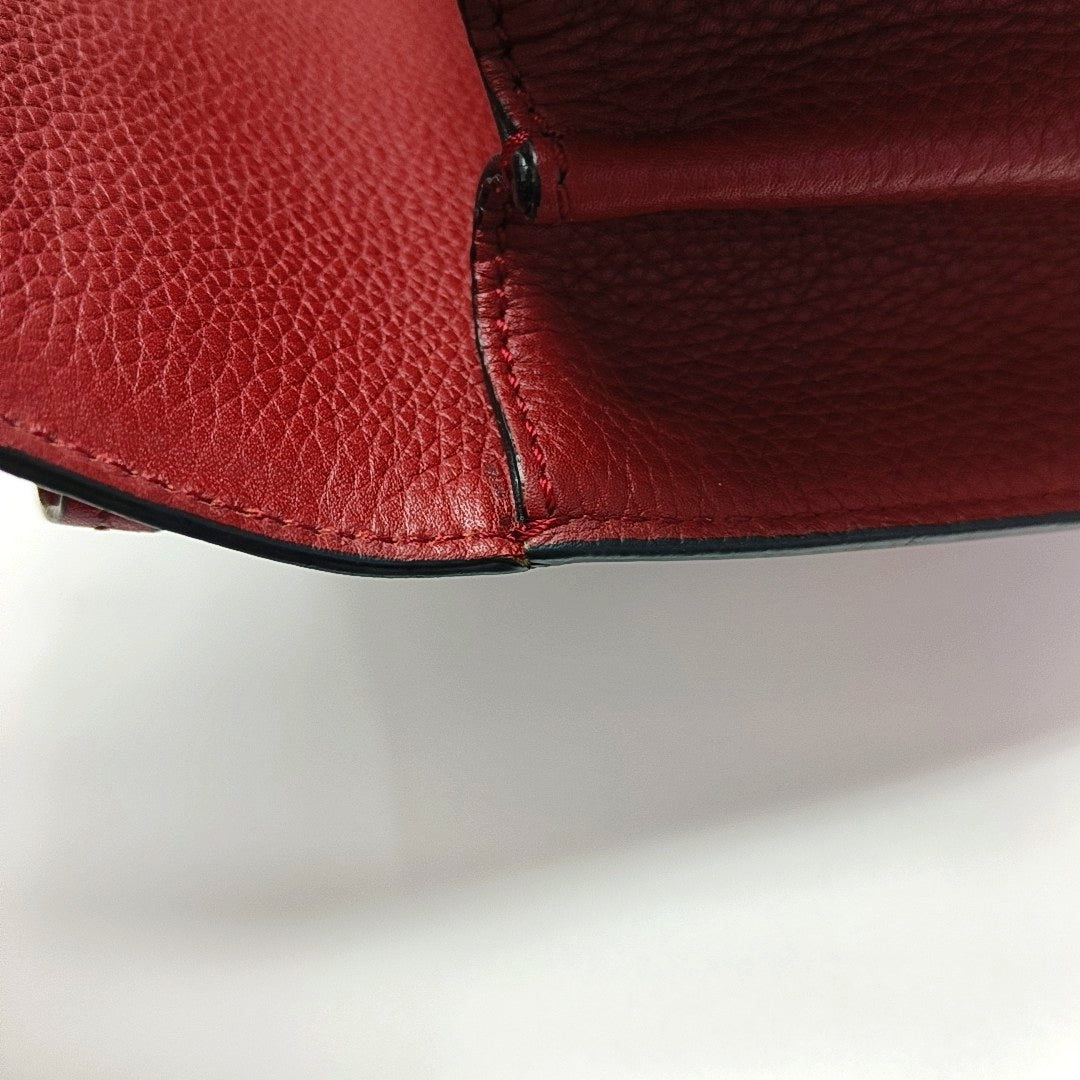 Authenticated pre-owned  Barcelona Calfskin Red - Shoulder Bag at Looply