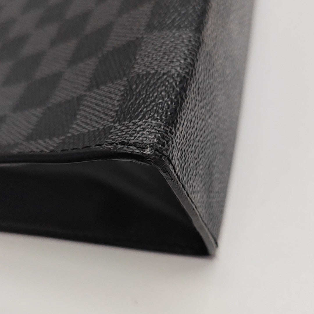 Pochette Voyag MM Damier Graphite Coated Canvas Gray