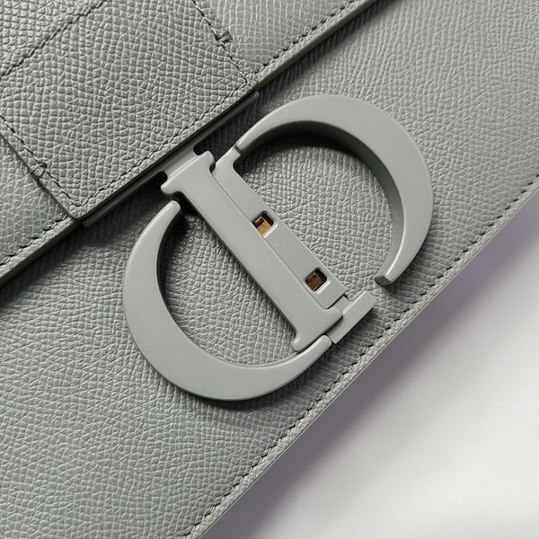 30 Montaigne Medium Calfskin Gray
