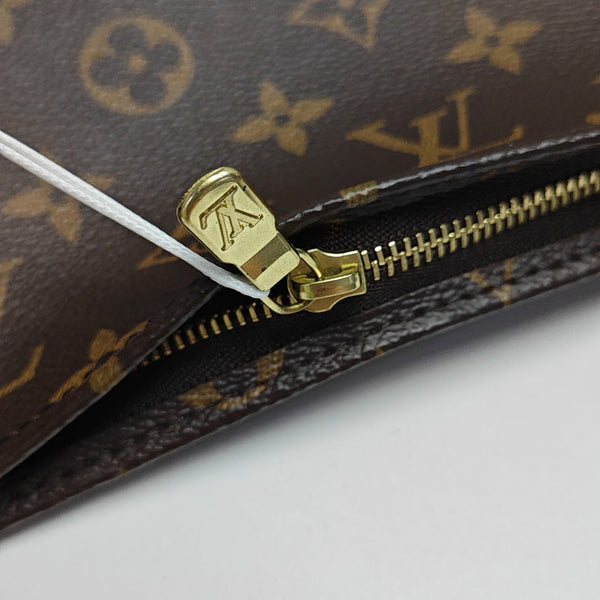 TOILET POCKET 26 Monogram Coated Canvas Brown