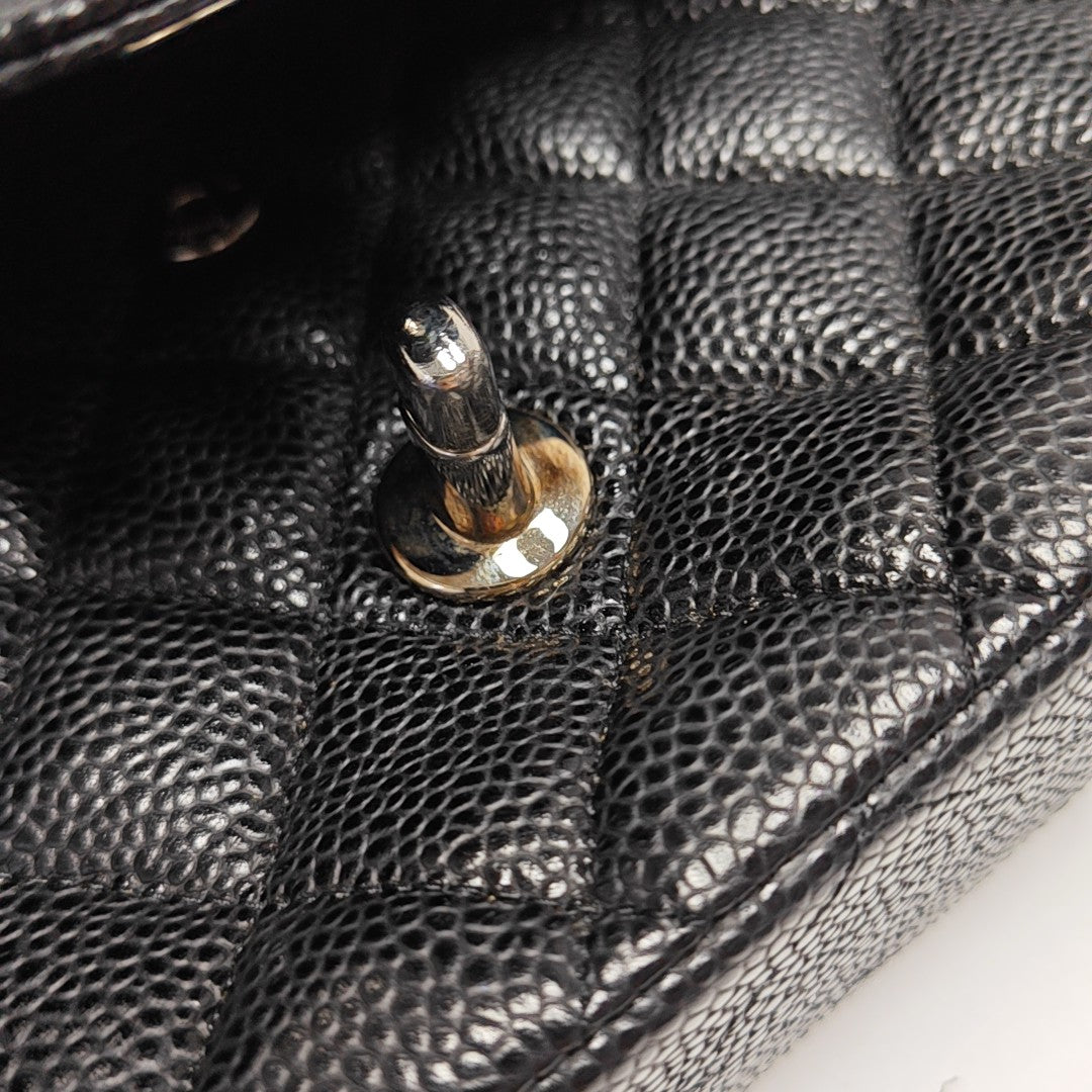 CLASSIC FLAP Small Quilted Grained Calfskin Black