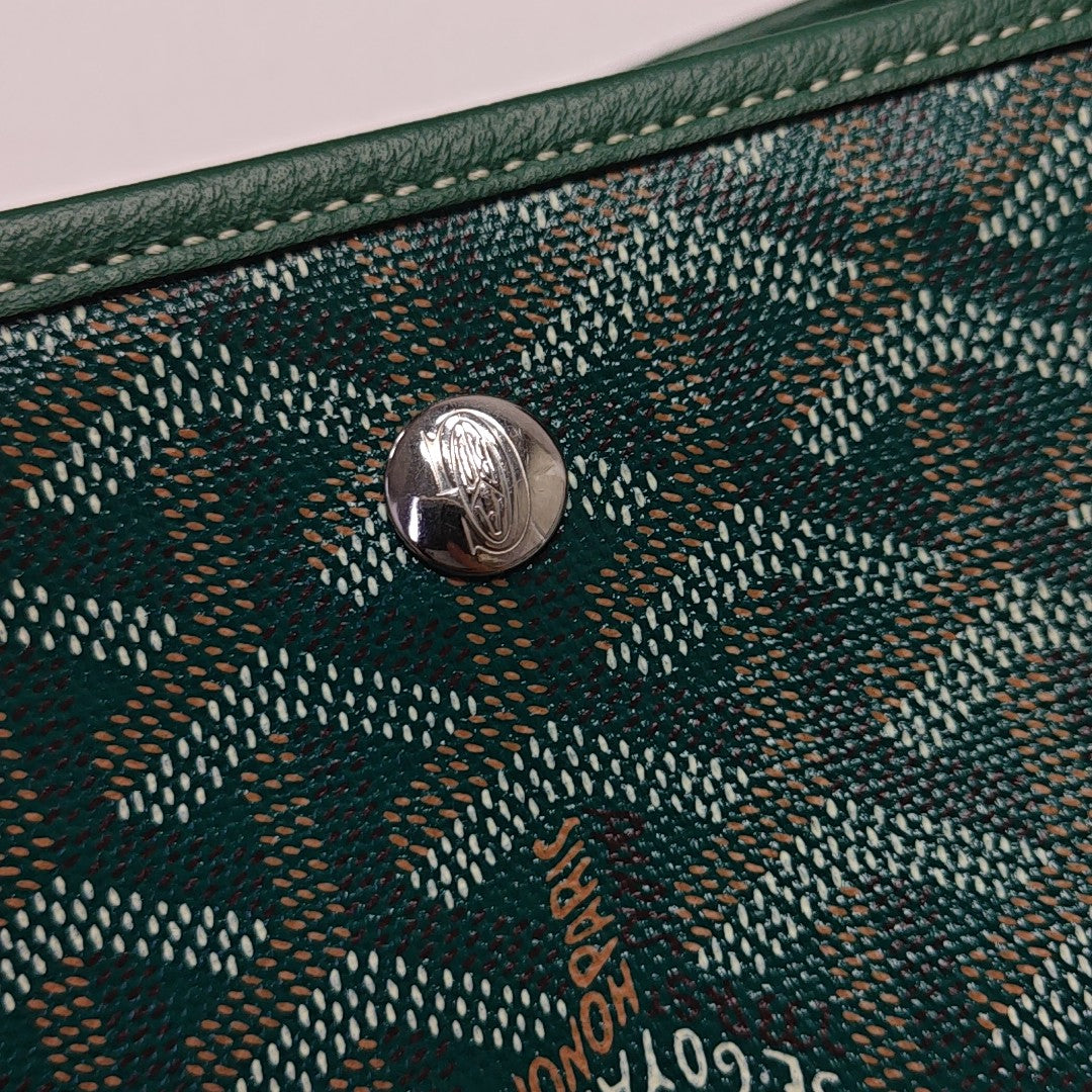 Plumet Coated Canvas Green