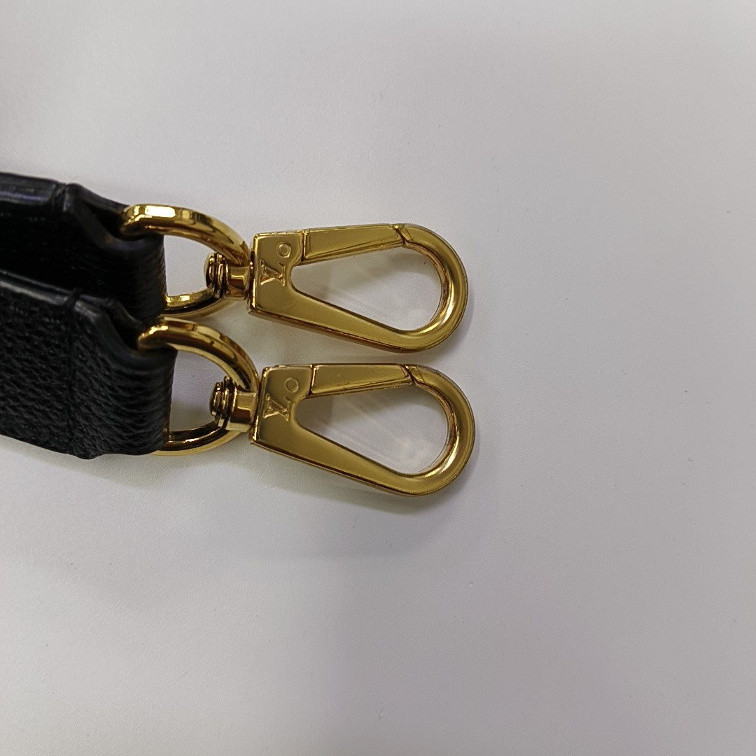 MADELEINE Monogram Calfskin Black