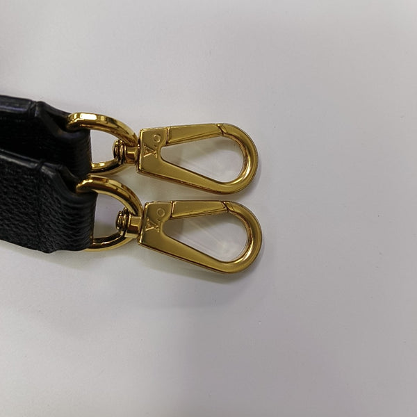 MADELEINE Monogram Calfskin Black