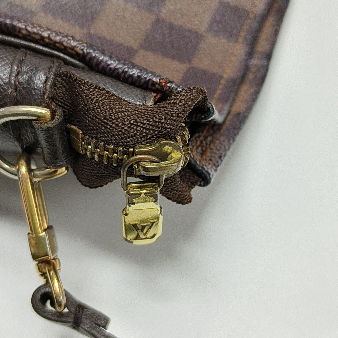 TROUSSE MAKE UP Damier Ebene Coated Canvas Brown