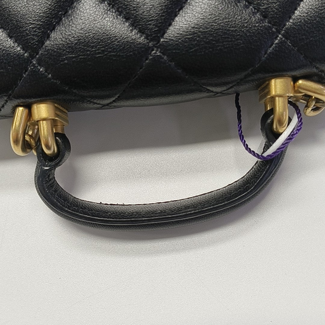 Quilted Lambskin Shoulder Bag Black