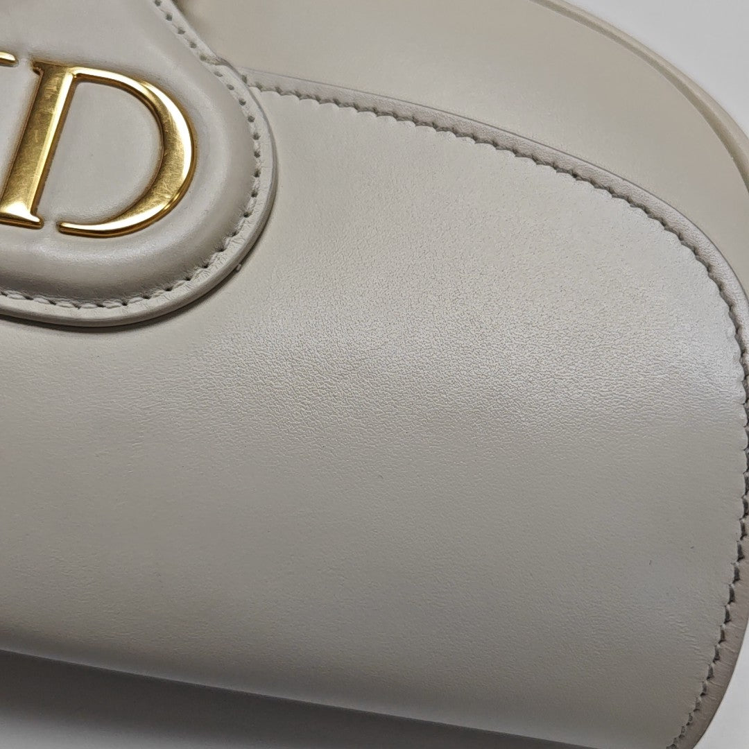Bobby Medium Calfskin White