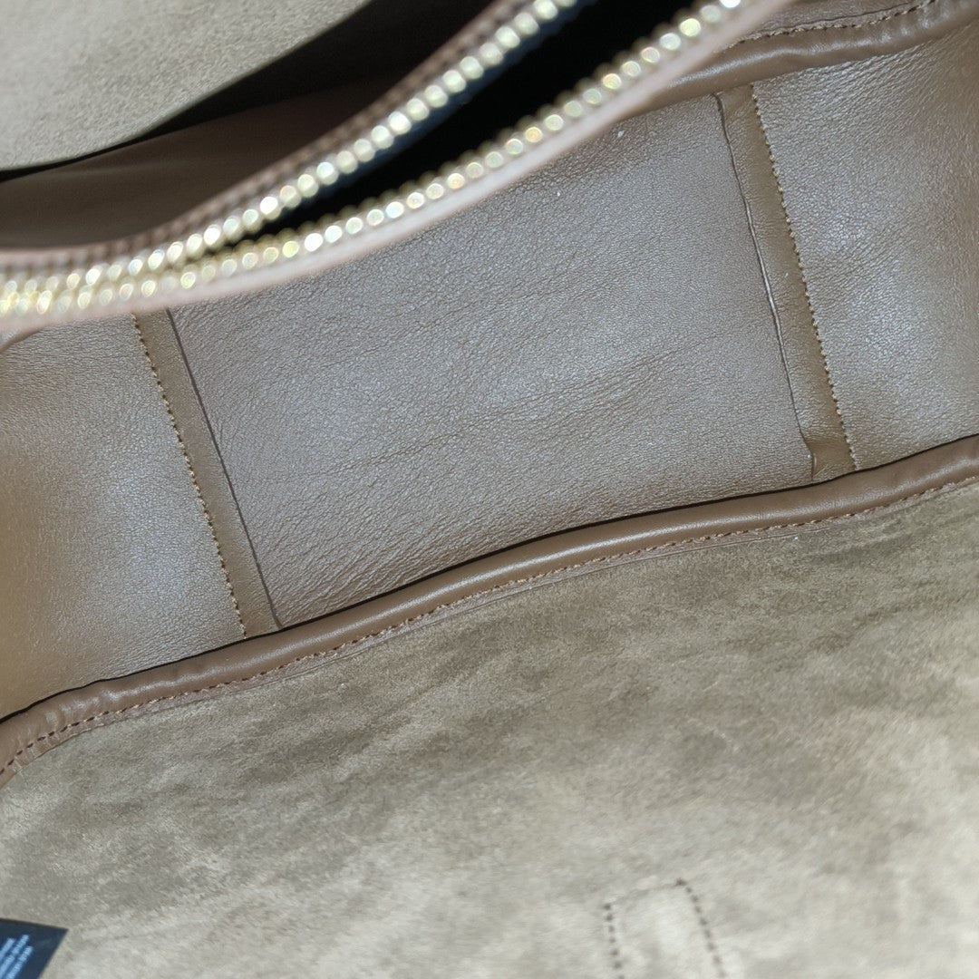 LE 5 À 7 Small Suede Brown