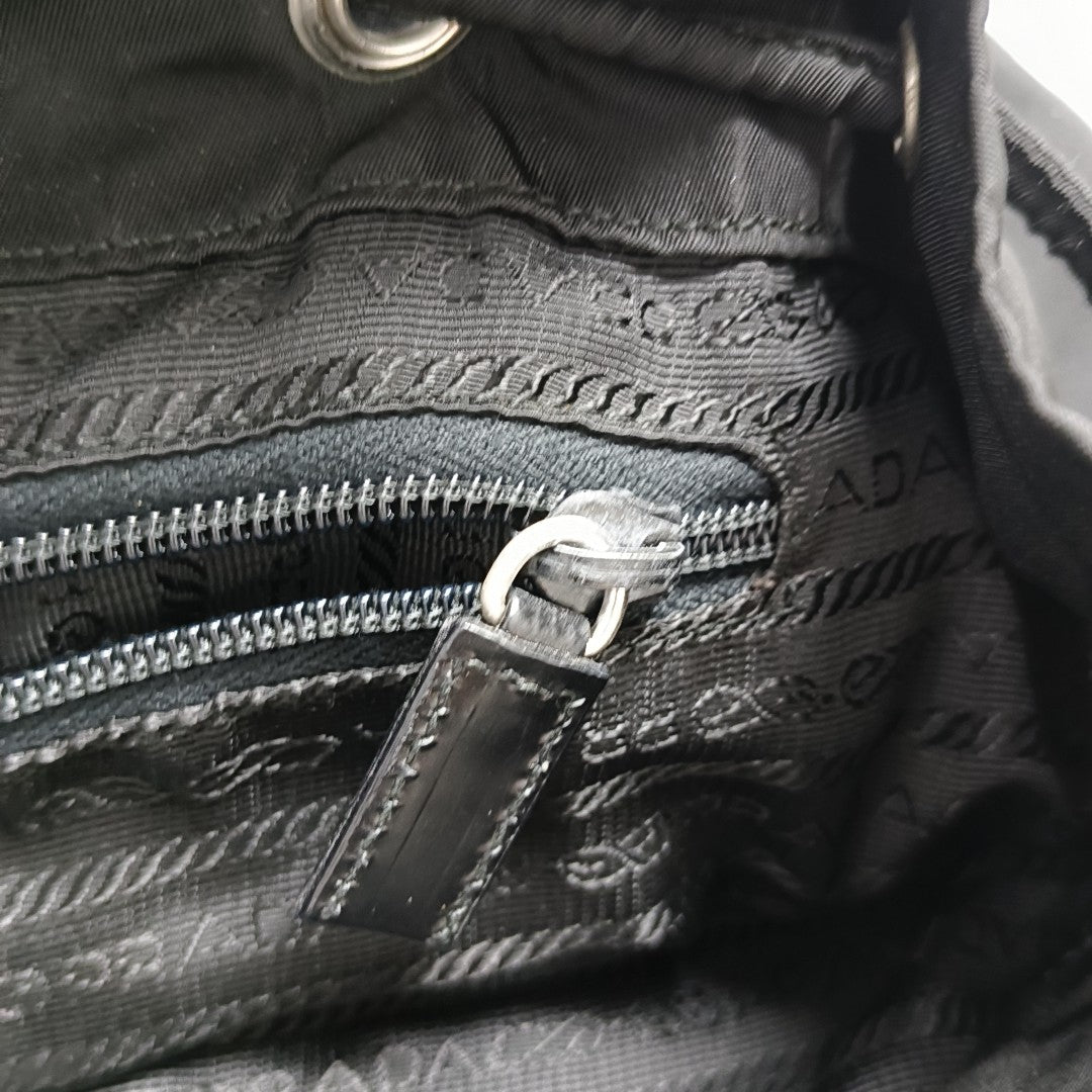 Re-Nylon Medium Nylon Black