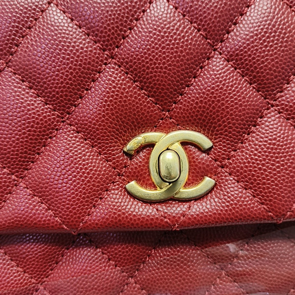 Authenticated pre-owned  COCO HANDLE Small Quilted Grained Calfskin Red - Shoulder Bag at Looply