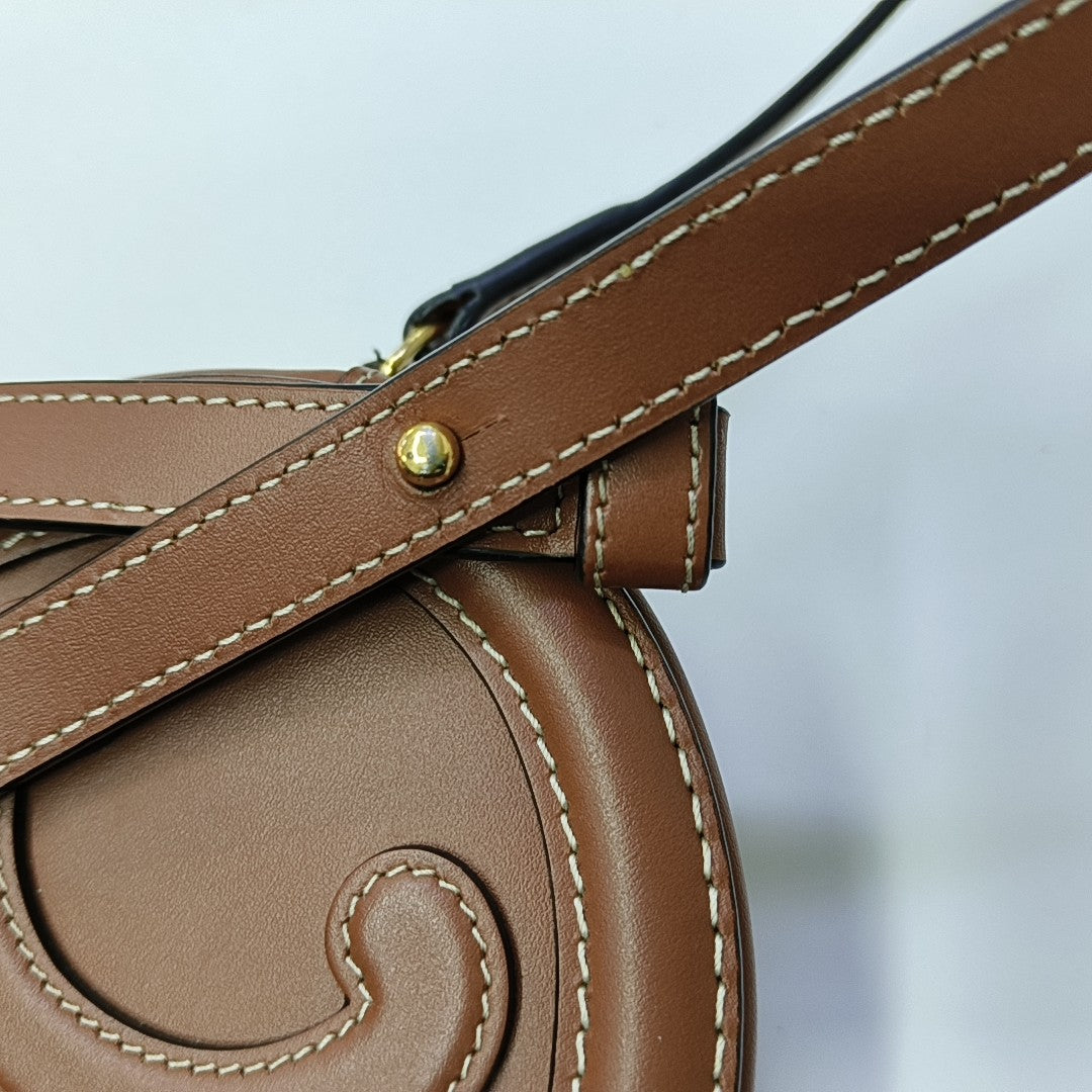 TRIOMPHE Small Calfskin Brown