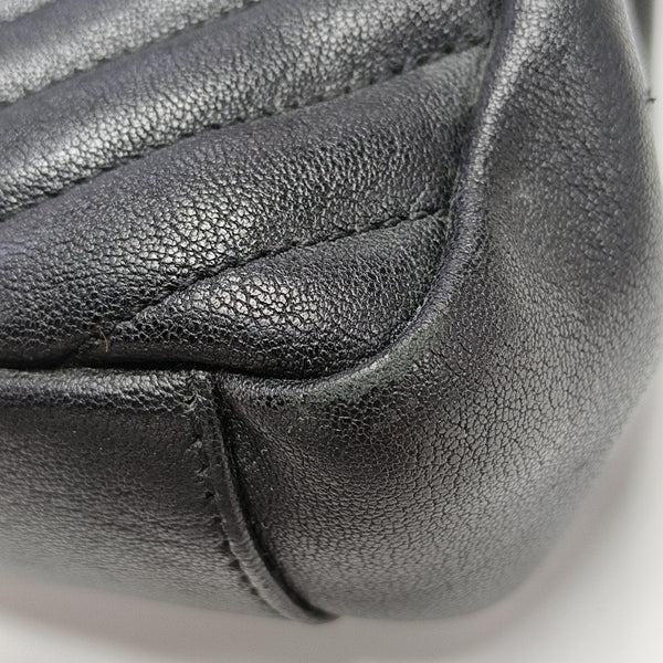 COLLEGE Medium Chevron Lambskin Black