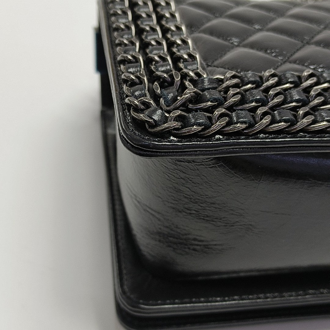 Authenticated pre-owned  BOY CHANEL Medium Quilted Calfskin Black - Shoulder Bag at Looply