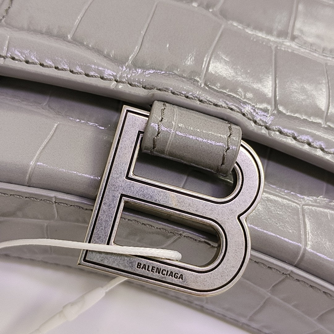 Hourglass Wallet On Chain Mini Calfskin Gray