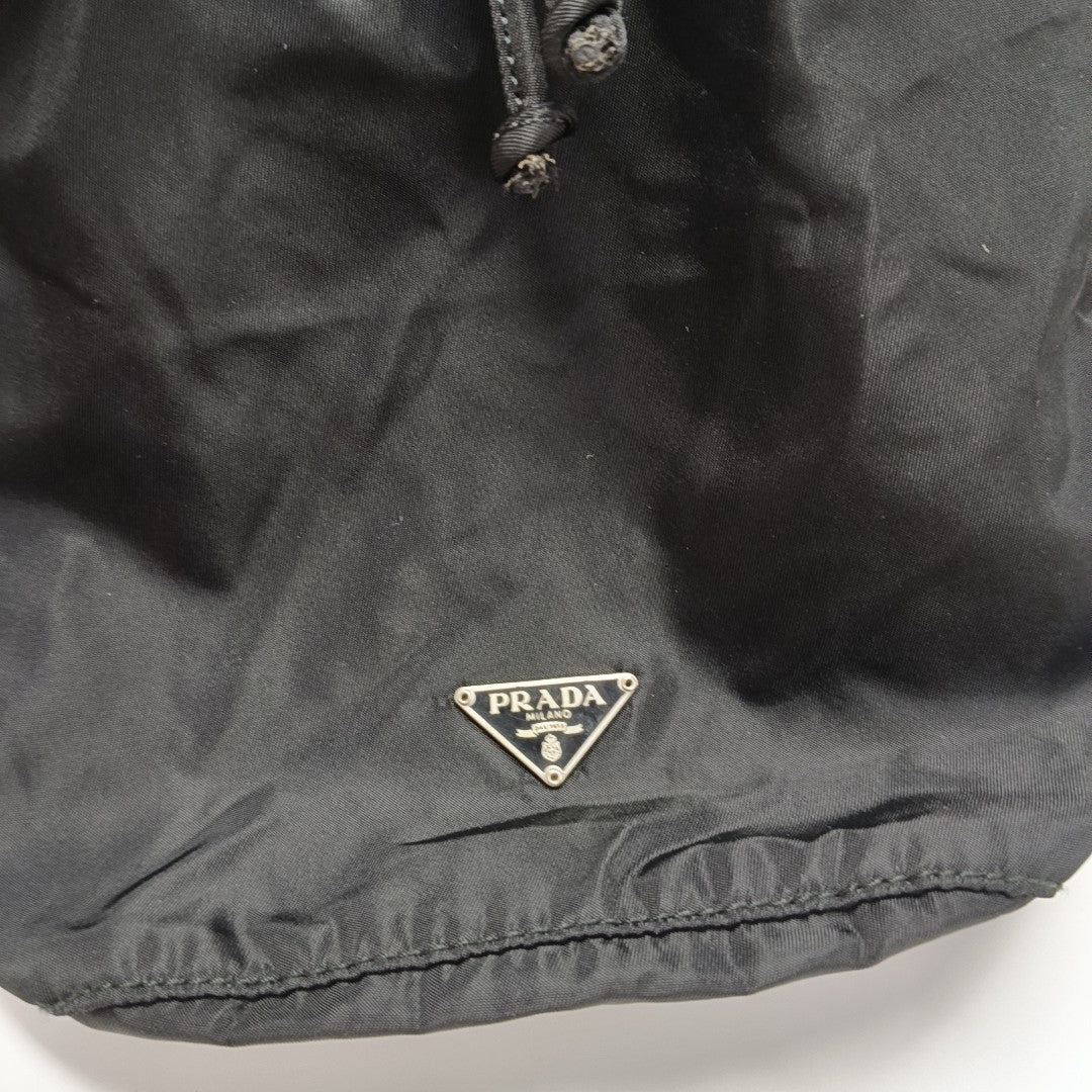 Authenticated pre-owned  Bucket Nylon Black - Bucket Bag at Looply
