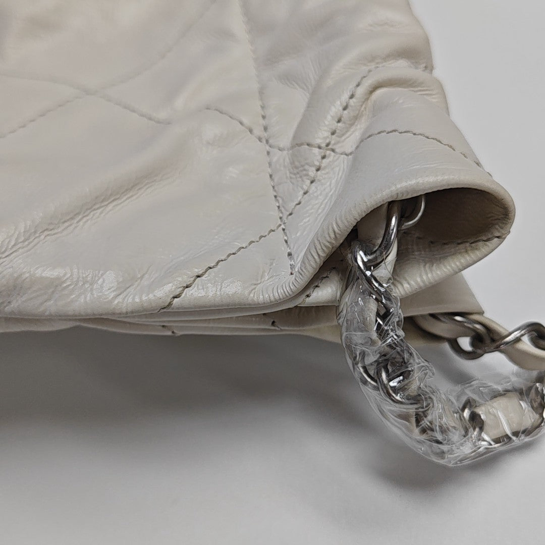 CHANEL 22 Medium Quilted Calfskin White