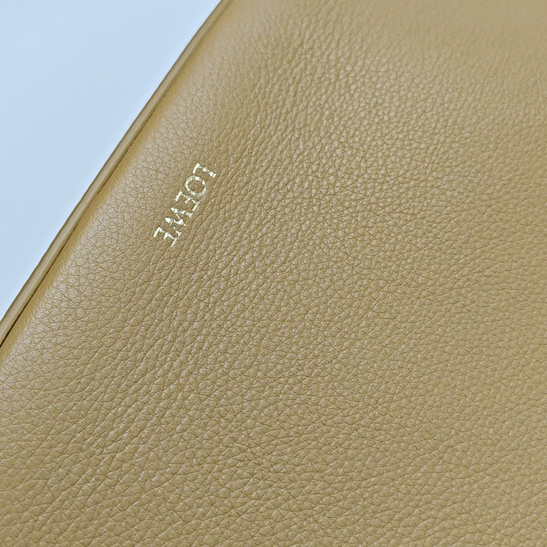 Calfskin Clutch Brown