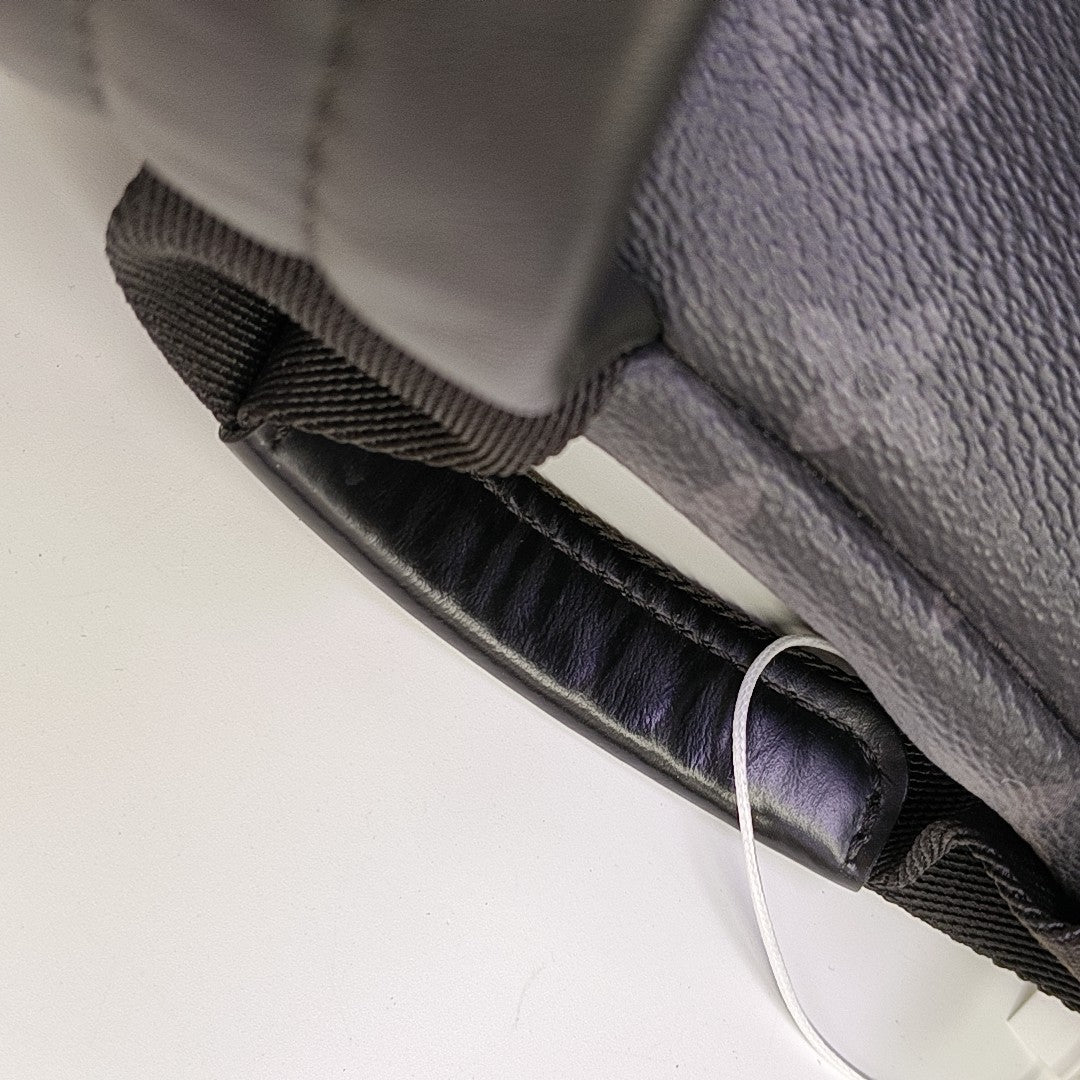 DISCOVERY Monogram Coated Canvas Gray