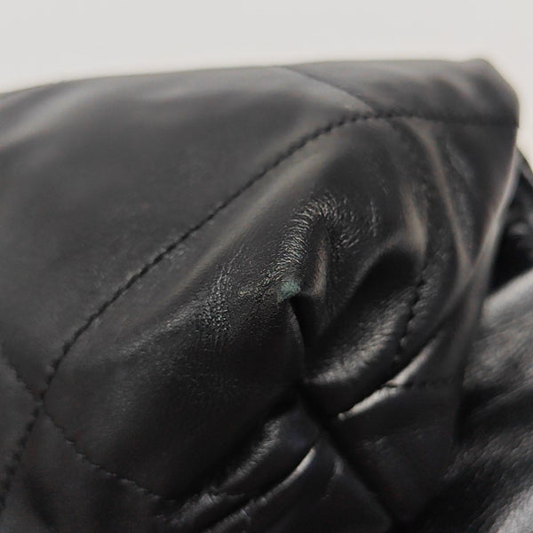 CHANEL 22 Small Quilted Calfskin Black