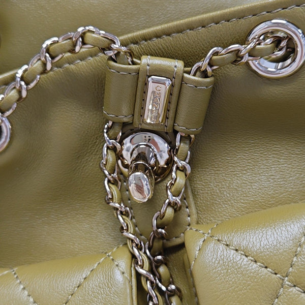 DUMA Small Quilted Calfskin Green