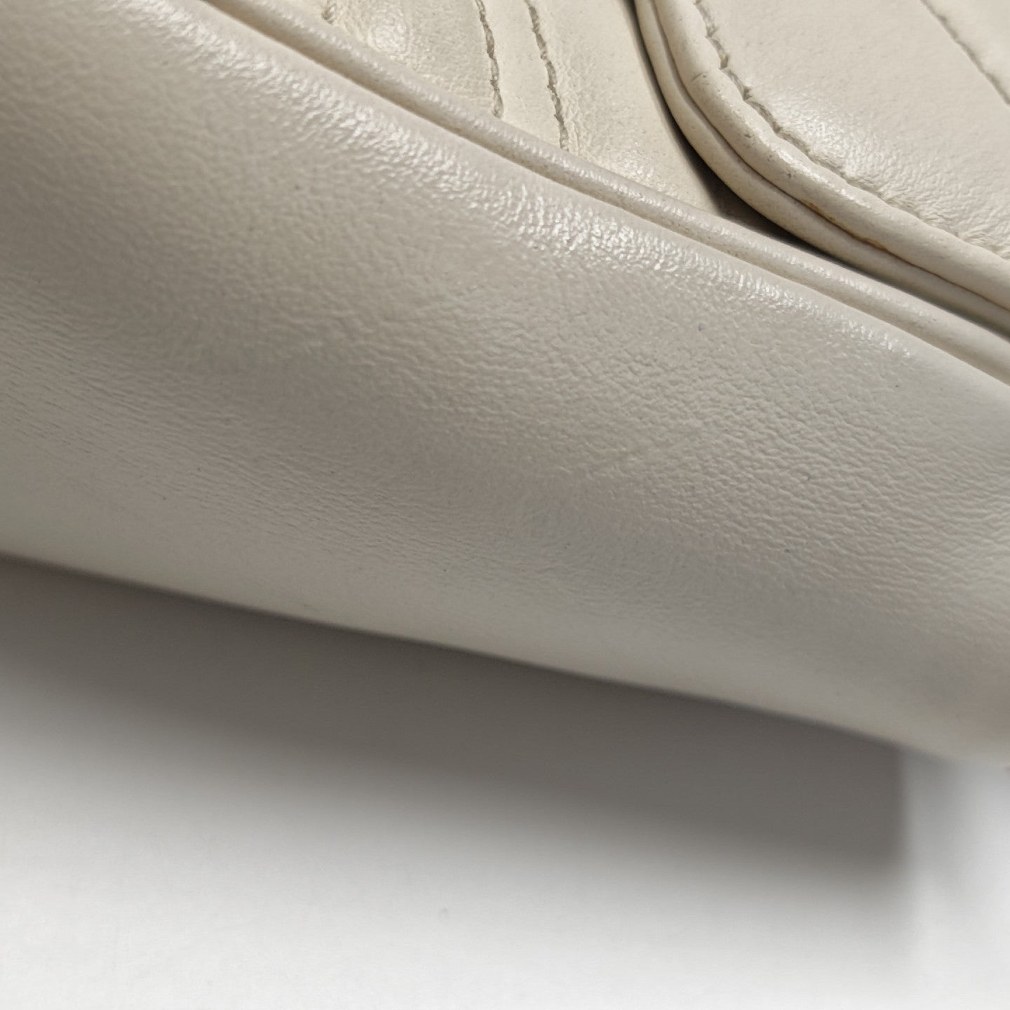 GG Marmont Medium Quilted Calfskin White