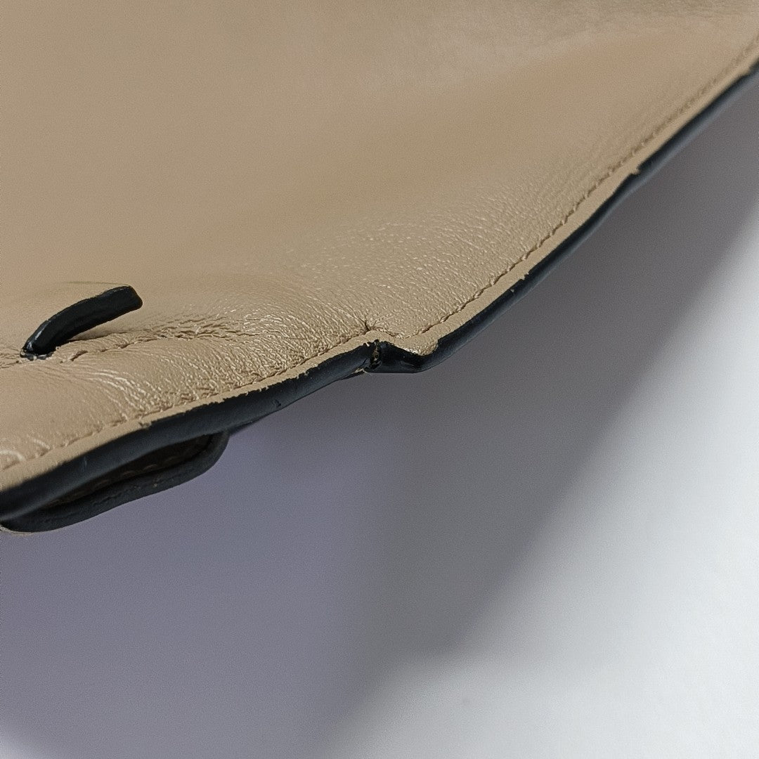 T Pouch Calfskin Beige