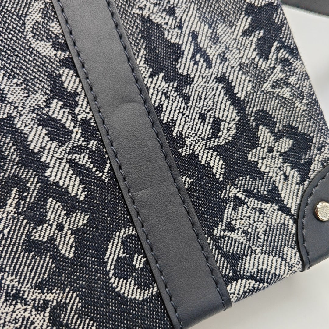 TRUNK PM Monogram Canvas Blue