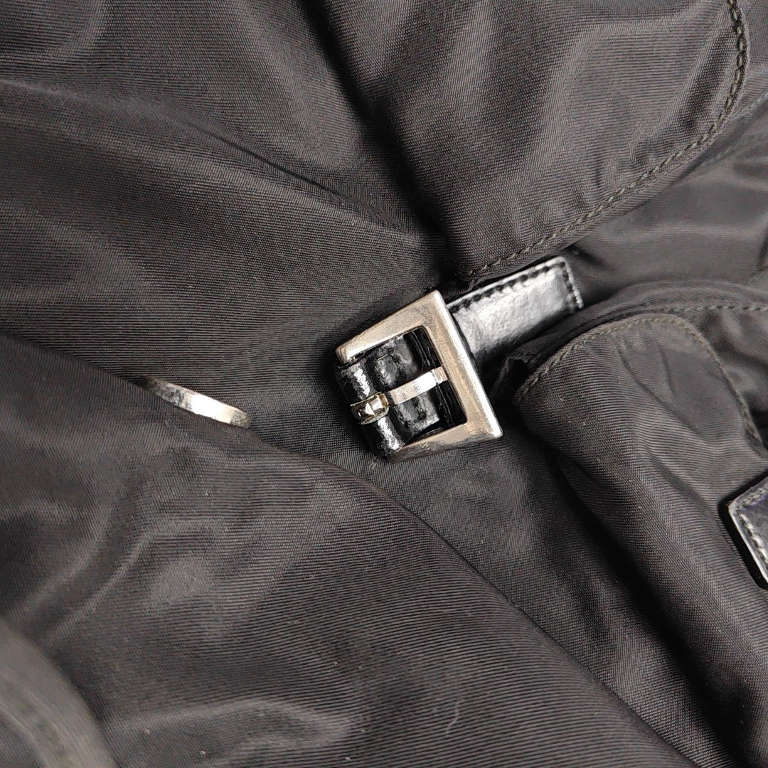 Vela Small Nylon Black