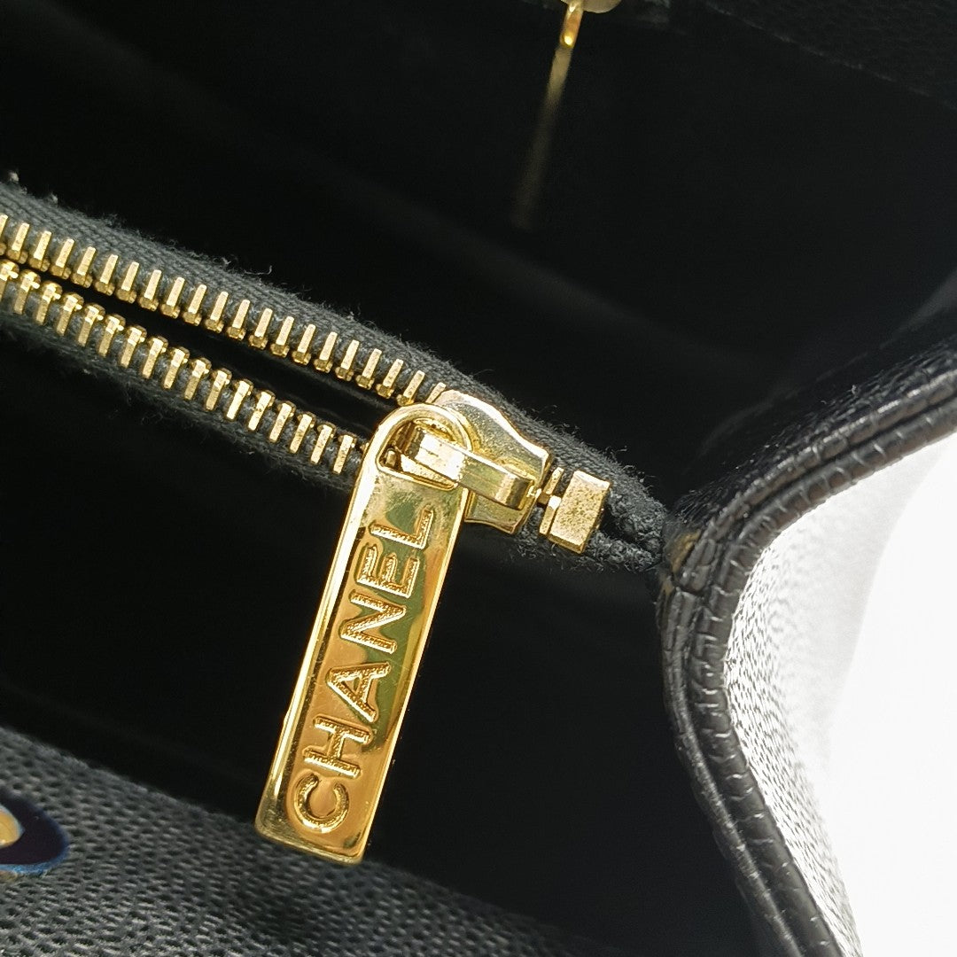 CHANEL GST Large Quilted Grained Calfskin Black
