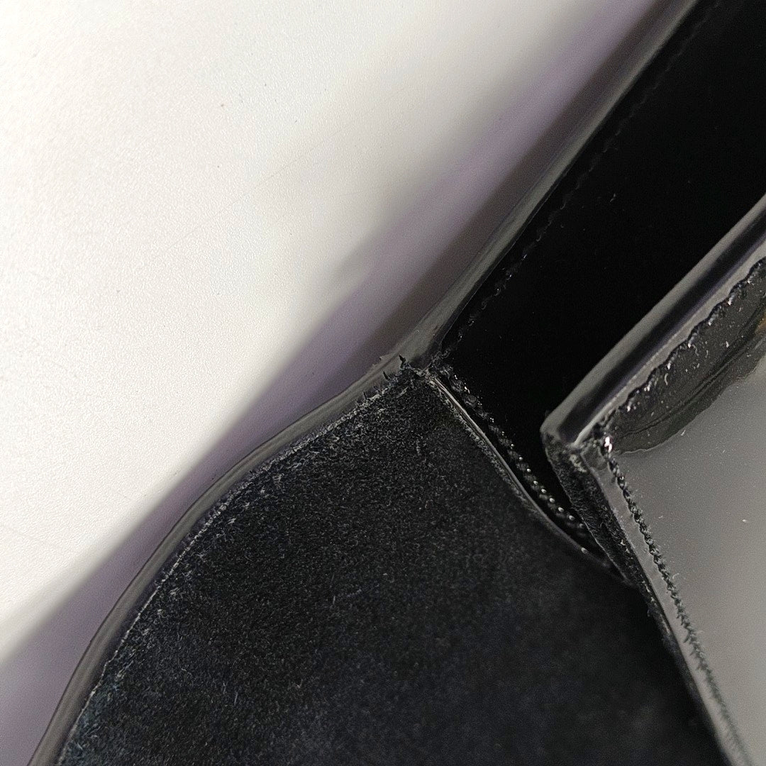 Authenticated pre-owned  KATE Small Patent Leather Black - Clutch at Looply