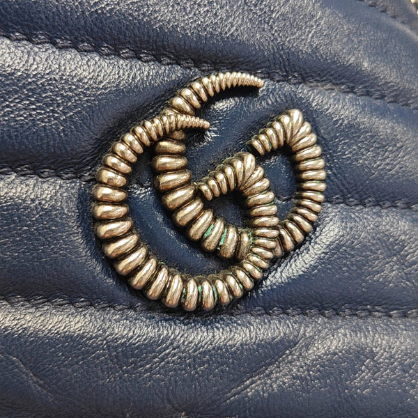 GG Marmont Minibolsa de piel acolchada azul