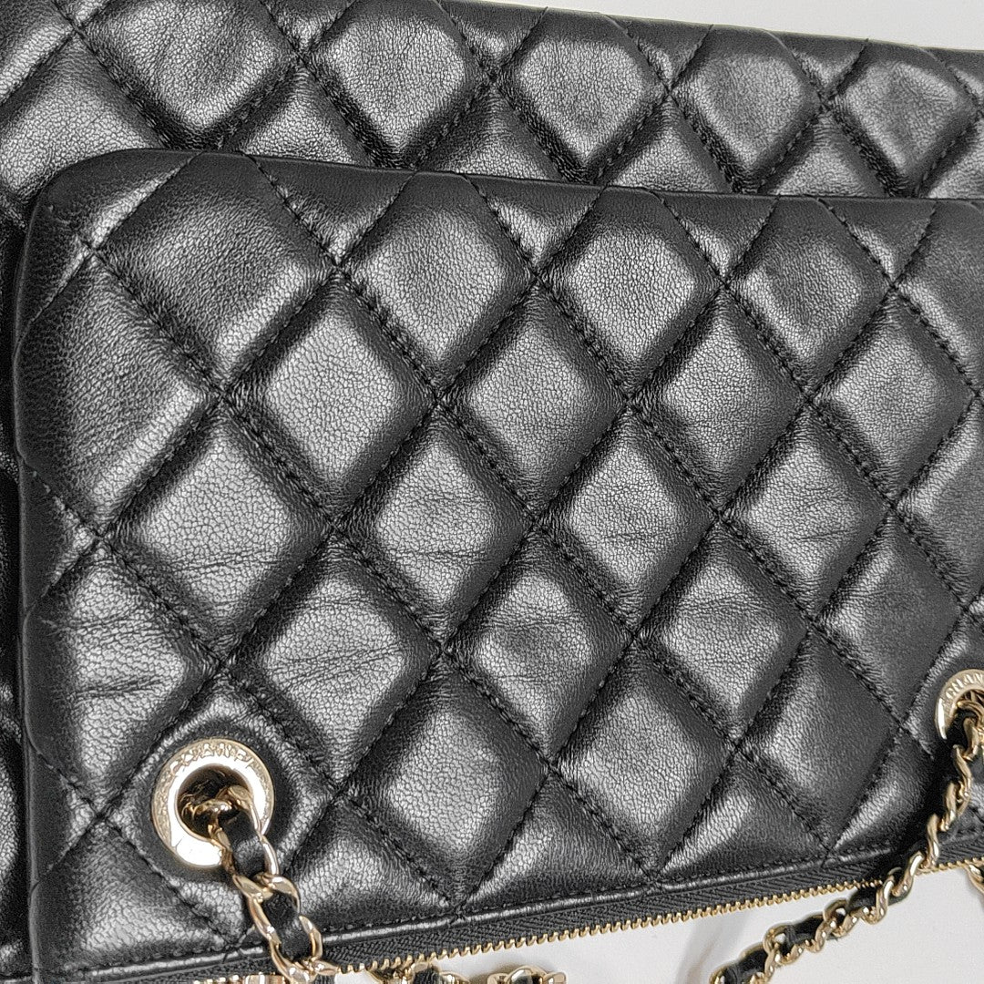Quilted Lambskin Shoulder Bag Black