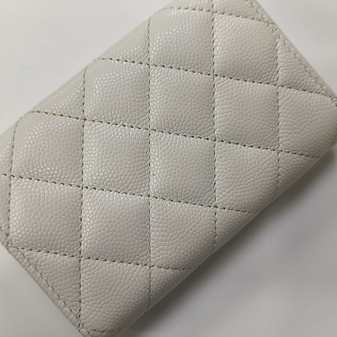 Quilted Grained Calfskin Wallet White