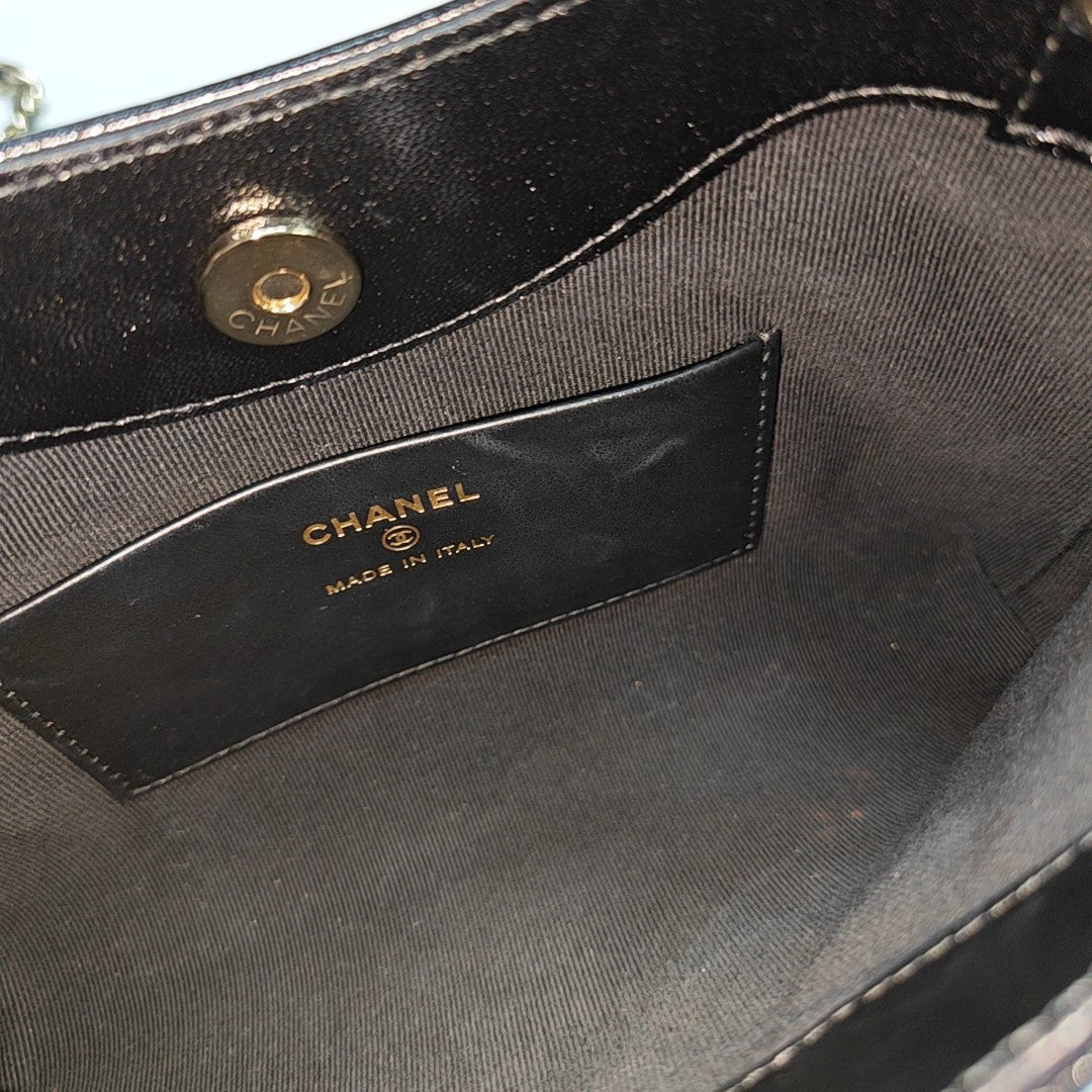 CHANEL 31 Quilted Waxed Cafskin Black